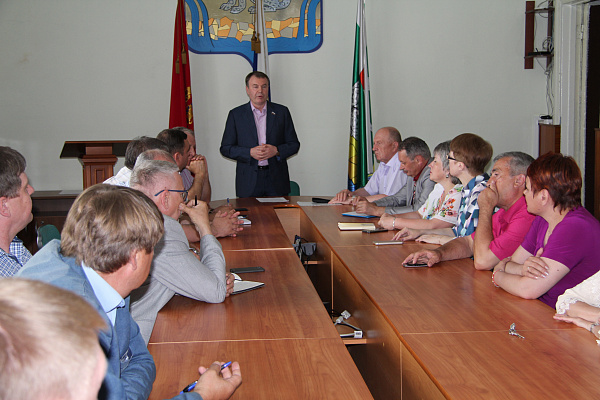 Виктор Зубарев обсудил с муниципалитетами перспективы развития юга Енисейской Сибири